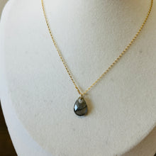 Load image into Gallery viewer, LABRADORITE NECKLACE
