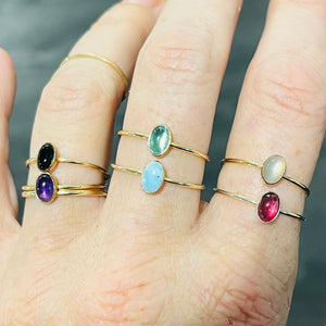 OVAL GEMSTONE RING