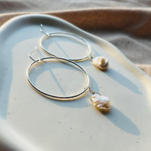 SILVER PEARL HOOP EARRINGS