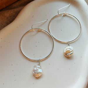 SILVER PEARL HOOP EARRINGS