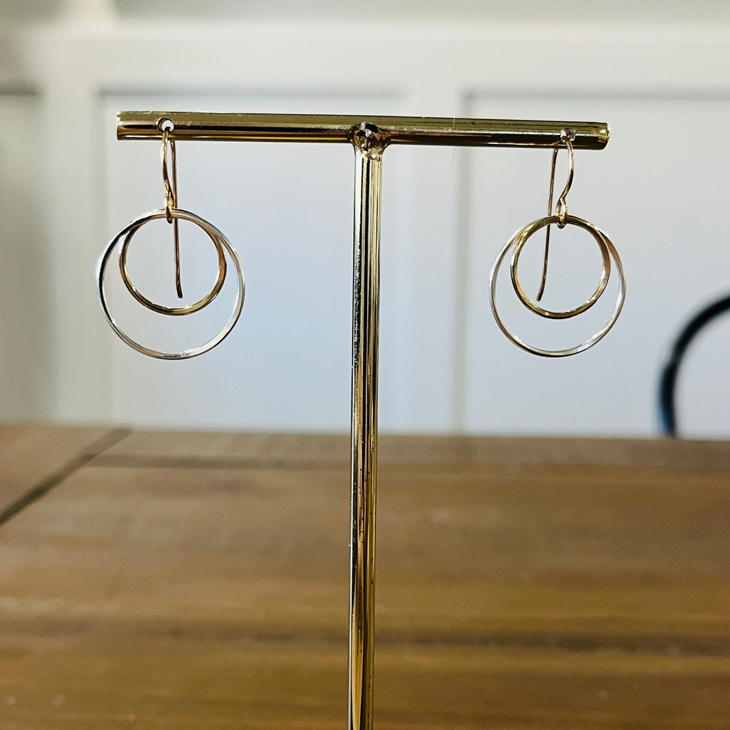 MIXED METAL EARRING