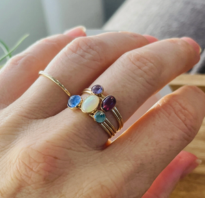 LARGE OVAL GEMSTONE RING